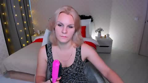 Louisa online show from 12/30/24, 07:48