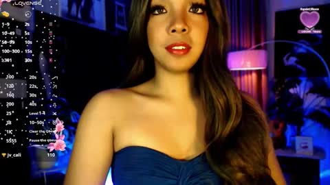 Snapshot of louisassy chatting on 10/02/25, 01:56 Louisa online show from 10/02/25, 01:56