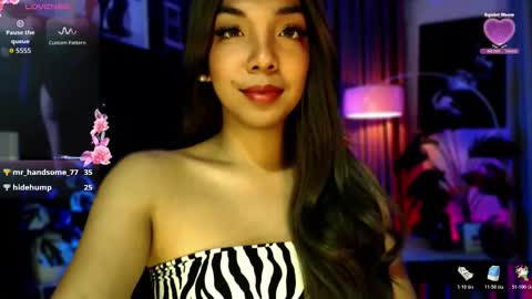 Snapshot of louisassy chatting on 10/22/25, 02:01 Louisa online show from 10/22/25, 02:01