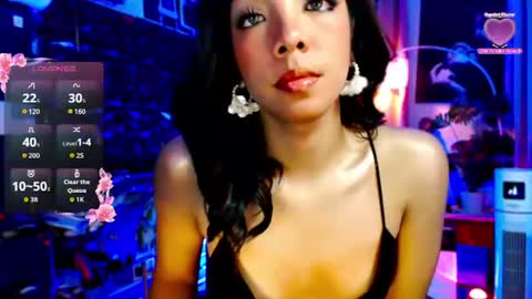 Snapshot of louisassy chatting on 06/18/26, 03:18 Louisa online show from 06/18/26, 03:18
