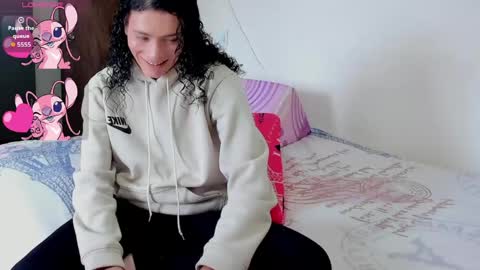 Snapshot of louise_22cm chatting on 05/01/26, 01:26 Mi lu online show from 05/01/26, 01:26