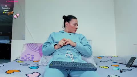 Mi lu online show from 06/19/26, 01:26