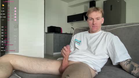 Snapshot of louisjafferson chatting on 09/15/25, 11:32 Louis online show from 09/15/25, 11:32