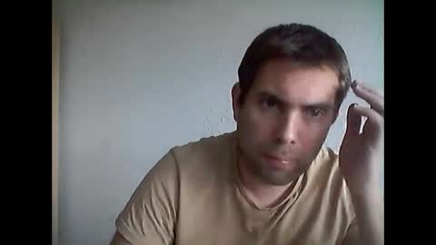 Snapshot of loulo67 chatting on 06/05/26, 02:34 loulo67 online show from 06/05/26, 02:34