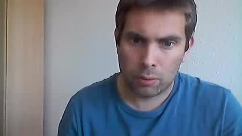Snapshot of loulo67 chatting on 06/15/26, 02:30 loulo67 online show from 06/15/26, 02:30