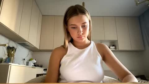 Eliza online show from 03/26/26, 01:28