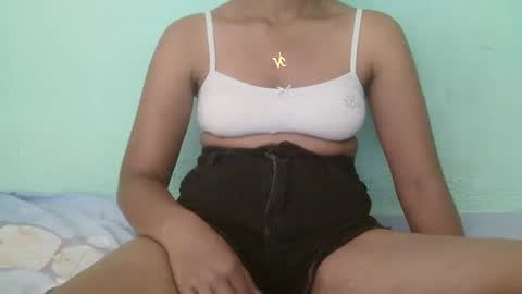 lovaelisa online show from 03/04/25, 10:57