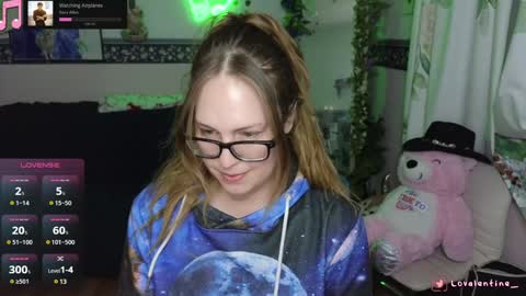 Snapshot of lovalentine chatting on 12/31/24, 05:22 Lo Valentine online show from 12/31/24, 05:22