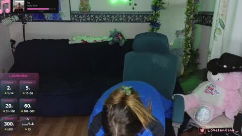 Snapshot of lovalentine chatting on 01/09/25, 05:34 Lo Valentine online show from 01/09/25, 05:34