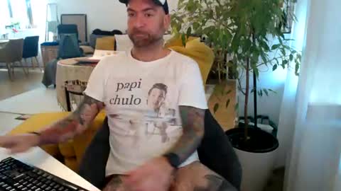 Guapito online show from 06/30/26, 08:48