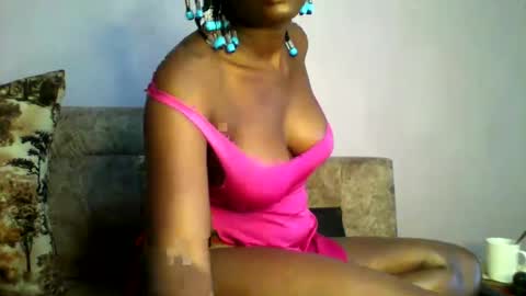 Snapshot of love1378 chatting on 02/19/25, 07:06 Cynthia. A online show from 02/19/25, 07:06