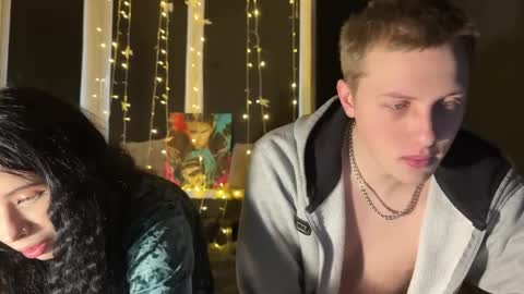 Snapshot of love4couple chatting on 04/11/26, 06:18 Mary and Tom online show from 04/11/26, 06:18