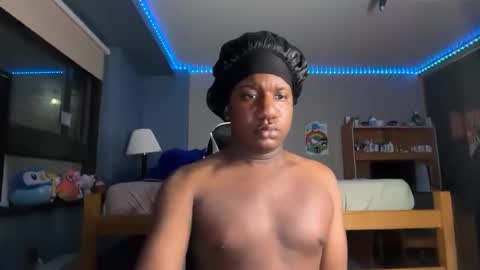 Snapshot of love_aaron1 chatting on 05/03/26, 03:45 love_aaron1 online show from 05/03/26, 03:45