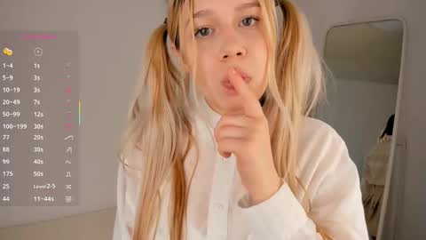 Eva online show from 11/14/25, 12:59