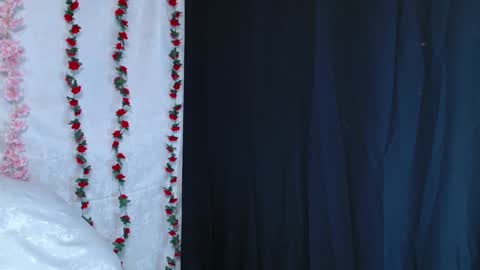 love bella  online show from 12/12/24, 12:55