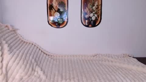 Snapshot of love_bella_ chatting on 04/03/26, 12:08 love bella online show from 04/03/26, 12:08