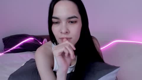 Snapshot of love_coin chatting on 01/24/25, 04:59 Love is name - I want to be your hobby General of hearts troops online show from 01/24/25, 04:59