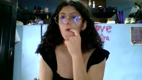 Snapshot of love_electra chatting on 04/07/26, 02:17 love_electra online show from 04/07/26, 02:17