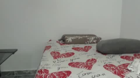 Snapshot of love_gatubela chatting on 01/19/25, 01:21 Nina online show from 01/19/25, 01:21