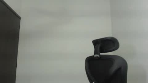 Snapshot of love_gatubela chatting on 03/10/25, 09:29 Nina online show from 03/10/25, 09:29