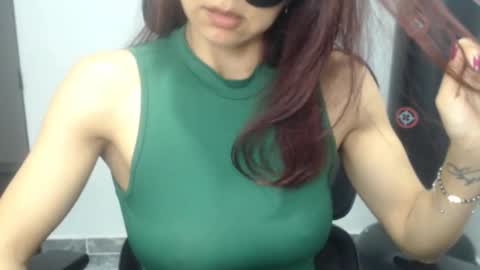 Snapshot of love_gatubela chatting on 01/14/26, 08:47 Nina online show from 01/14/26, 08:47