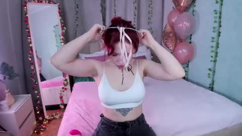 Lola online show from 02/25/25, 01:30