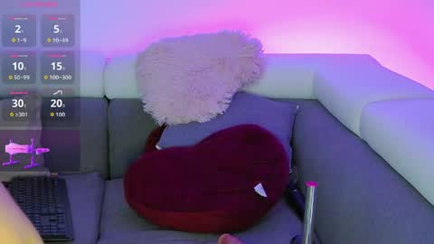 Snapshot of love_kyliee chatting on 04/07/26, 01:17 love_kyliee online show from 04/07/26, 01:17