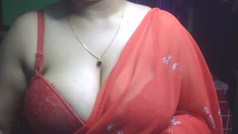 Snapshot of love_luna_angel chatting on 03/01/26, 09:28 Luna online show from 03/01/26, 09:28