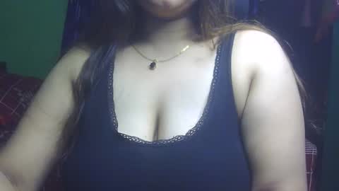 Snapshot of love_luna_angel chatting on 03/05/26, 10:17 Luna online show from 03/05/26, 10:17