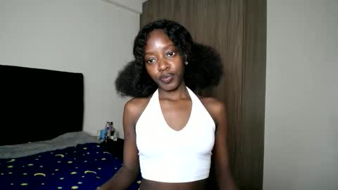 Snapshot of love_miah chatting on 09/23/25, 10:07 Miah online show from 09/23/25, 10:07