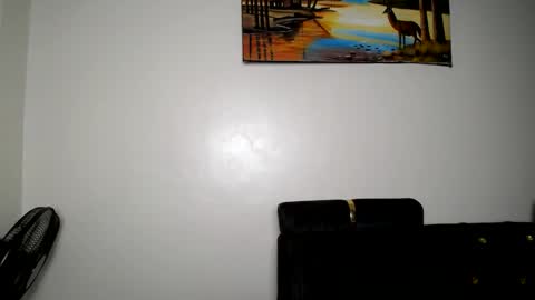 Snapshot of love_miah chatting on 09/25/25, 02:04 Miah online show from 09/25/25, 02:04