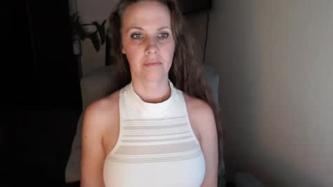 Snapshot of love_on_ chatting on 12/06/24, 07:54 LoVe On online show from 12/06/24, 07:54