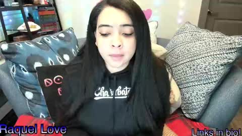 Snapshot of love_raquel_xo chatting on 02/18/25, 02:05 Raquel Love online show from 02/18/25, 02:05