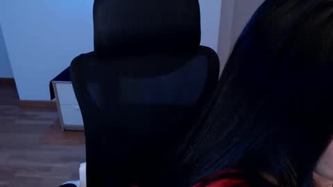Snapshot of love_samantha chatting on 12/15/24, 06:37 Samantha online show from 12/15/24, 06:37