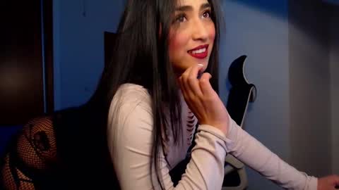Snapshot of love_samantha chatting on 03/06/25, 09:25 Samantha online show from 03/06/25, 09:25