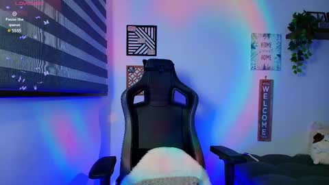 Sharol Leon online show from 02/22/25, 12:38