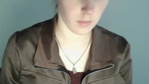 Snapshot of love_vivian chatting on 11/13/25, 02:27 Vivian online show from 11/13/25, 02:27