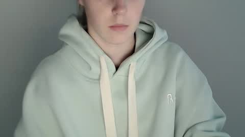 Snapshot of love_vivian chatting on 11/26/25, 01:45 Vivian online show from 11/26/25, 01:45