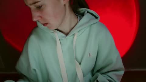 Vivian online show from 01/13/26, 12:10