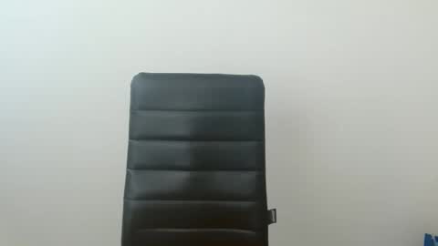 Snapshot of love_vivian chatting on 03/04/26, 01:17 Vivian online show from 03/04/26, 01:17