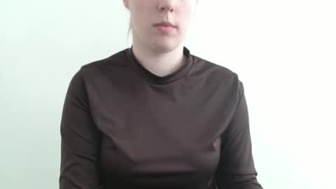 Snapshot of love_vivian chatting on 03/05/26, 07:04 Vivian online show from 03/05/26, 07:04