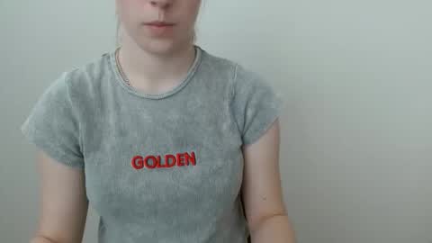 Snapshot of love_vivian chatting on 03/10/26, 01:05 Vivian online show from 03/10/26, 01:05