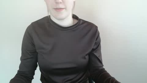 Snapshot of love_vivian chatting on 03/16/26, 01:15 Vivian online show from 03/16/26, 01:15