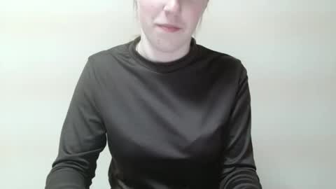 Snapshot of love_vivian chatting on 03/20/26, 06:24 Vivian online show from 03/20/26, 06:24