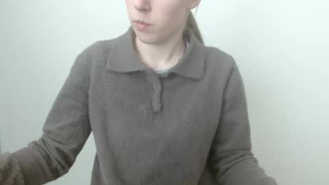 Snapshot of love_vivian chatting on 03/24/26, 12:10 Vivian online show from 03/24/26, 12:10