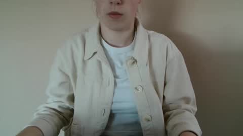 Snapshot of love_vivian chatting on 03/25/26, 10:32 Vivian online show from 03/25/26, 10:32