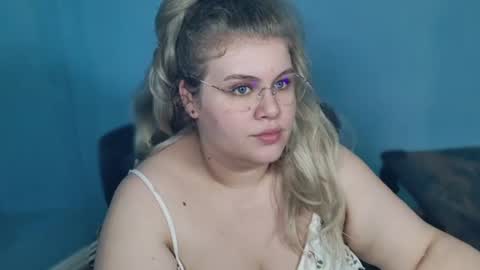 Snapshot of love_wiggy18 chatting on 07/14/26, 08:30 Ally online show from 07/14/26, 08:30