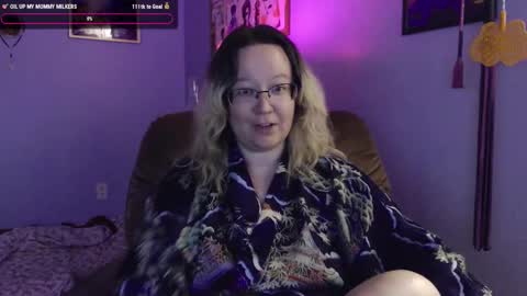 Snapshot of love_you_julia chatting on 09/24/25, 03:32 love_you_julia online show from 09/24/25, 03:32