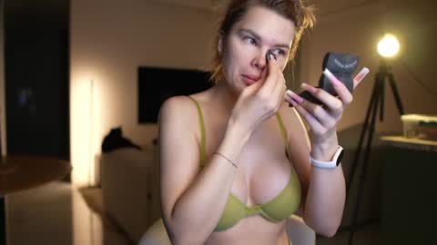 love you to123 online show from 11/28/25, 04:48