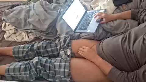 Love online show from 02/22/25, 09:23